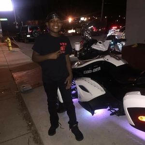 Meet your Posher, Malik